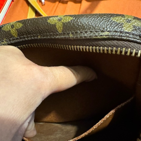 Louis Vuitton Brown Monogram Crossbody Bag Amazon - Picture 12 of 16